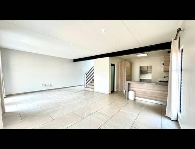3 BEDROOM TOWNHOUSE FOR SALE IN KYALAMI